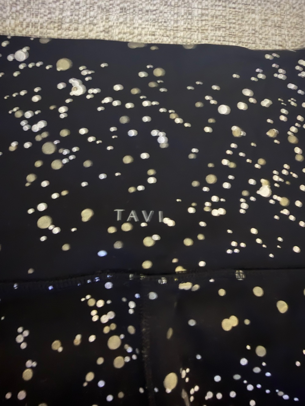 TaviSculpt® High Waisted 7/8 Leggings in Ebony Silver and Gold Glimmer - Picture 7 of 11